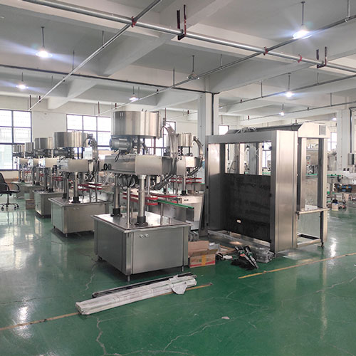 北京全自動定量調味醬灌裝機車間