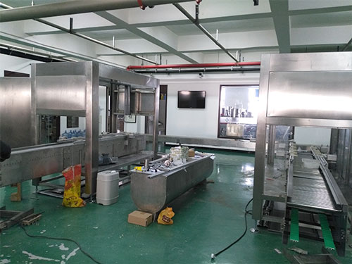 ����Ͱ�bҺ�wˮ�ܷ��Ԅӻ����b�C��