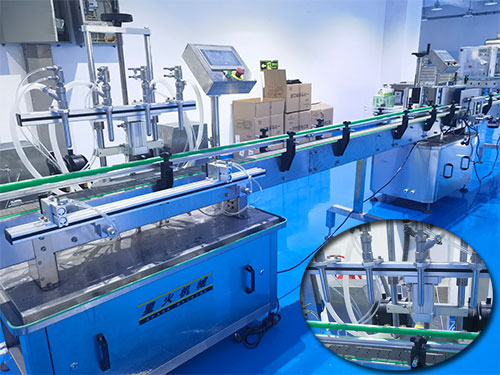 全套液體灌裝機(jī)設(shè)備