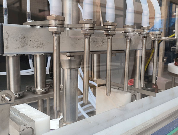 成套液體灌裝機設備