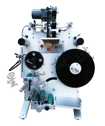 半自動圓瓶貼標機