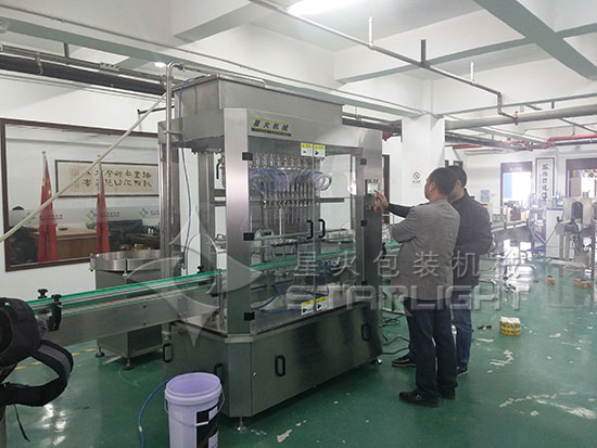 ���ع��b�C���C����չʾ