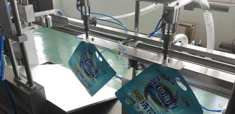 自立吸嘴袋灌裝機